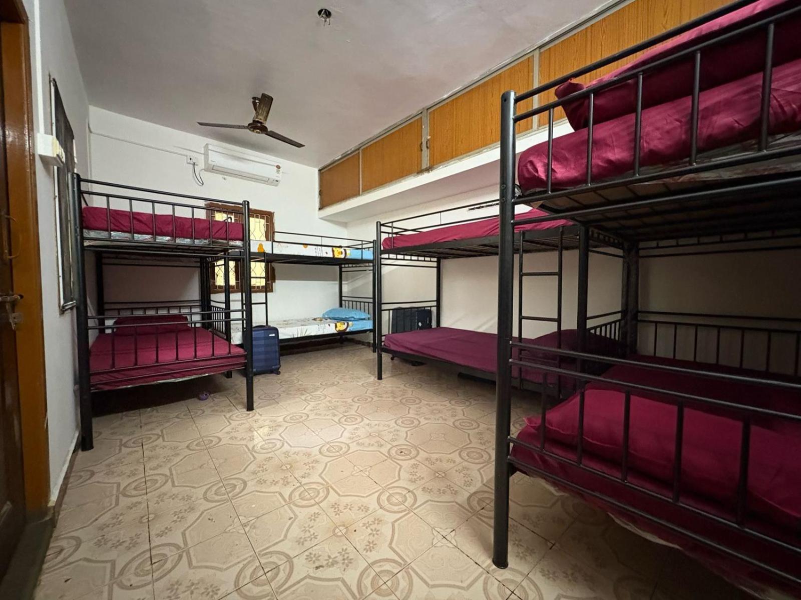 Hostel Madras Chennai Exterior foto