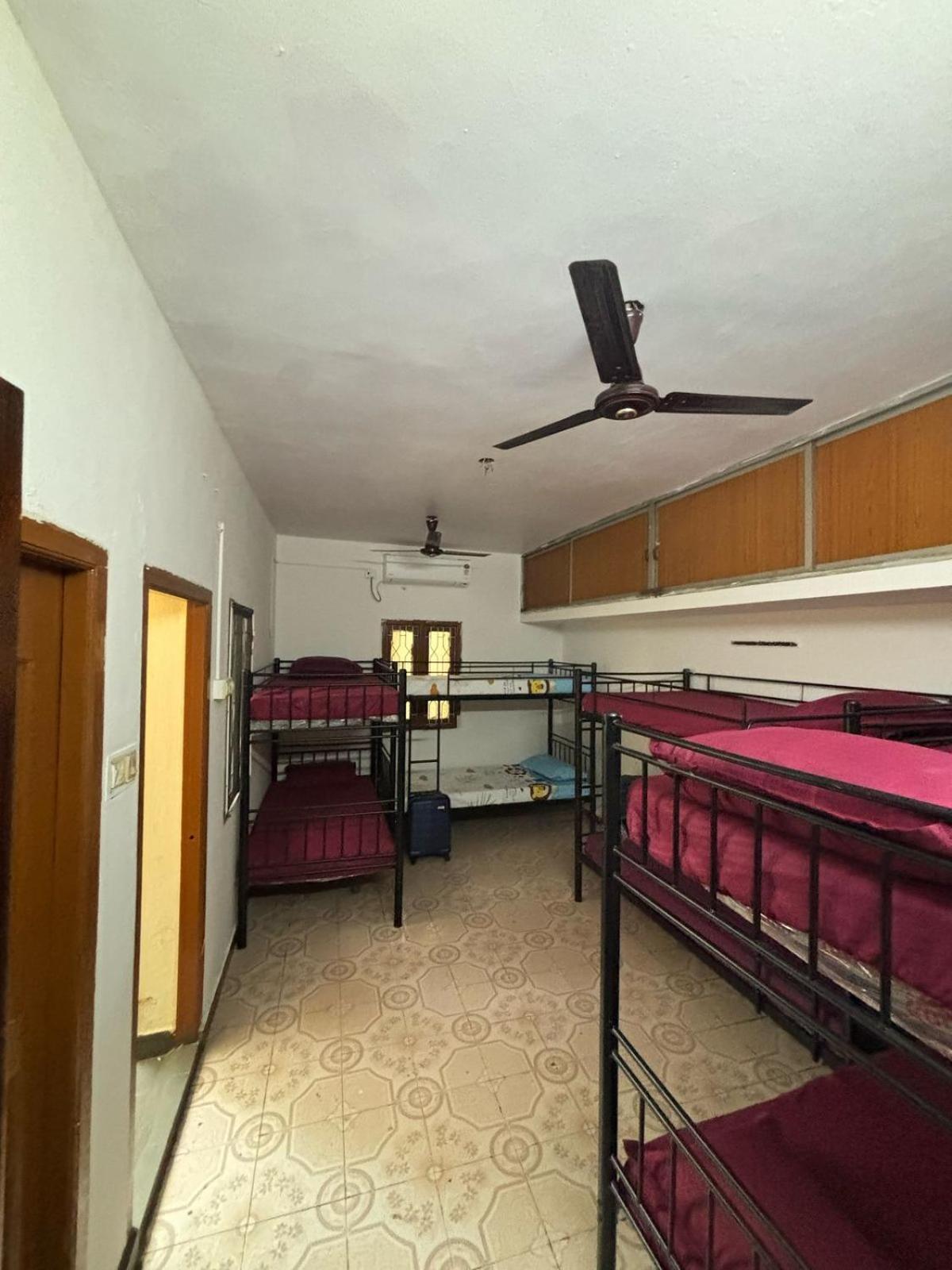 Hostel Madras Chennai Exterior foto