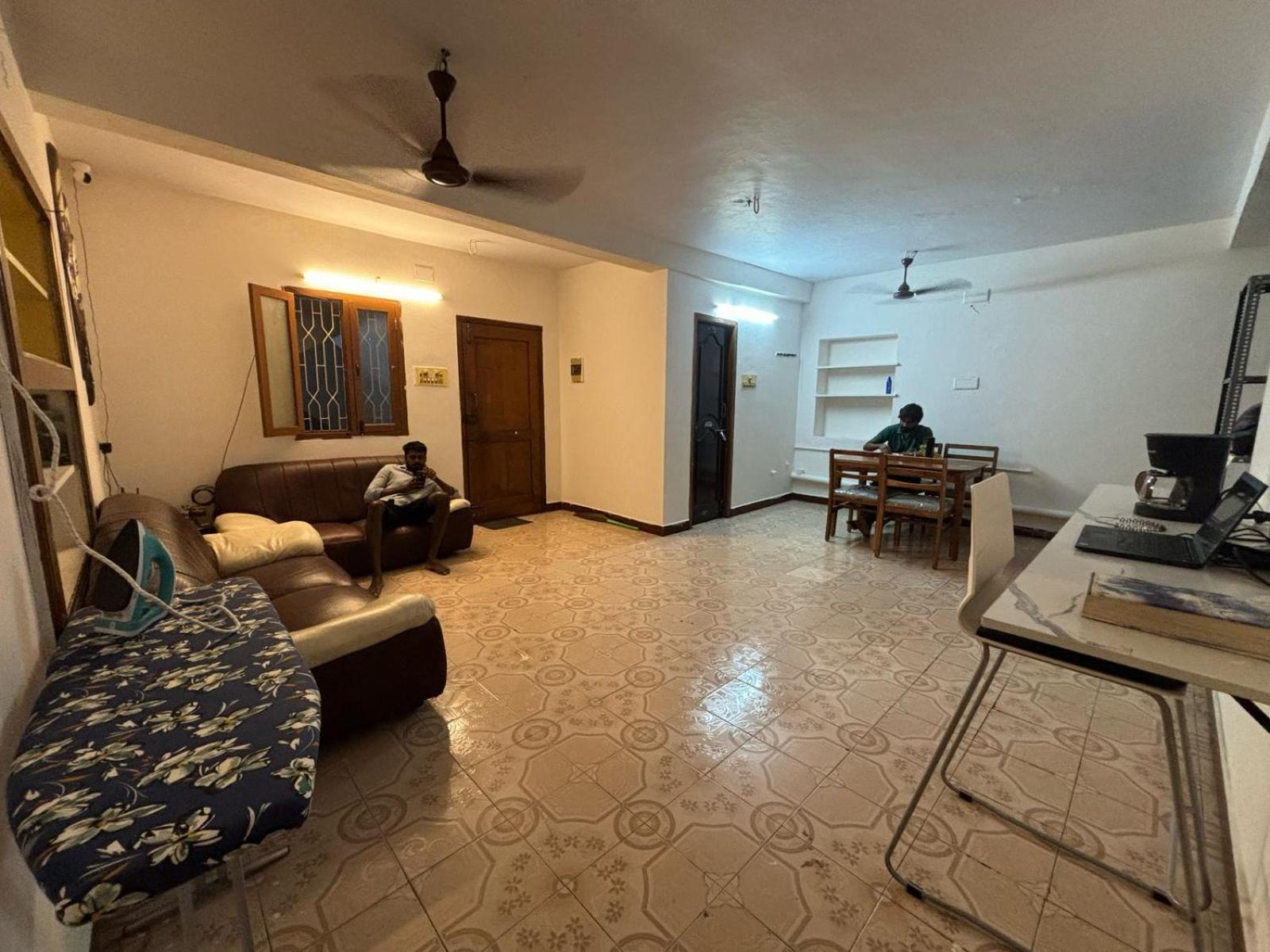 Hostel Madras Chennai Exterior foto